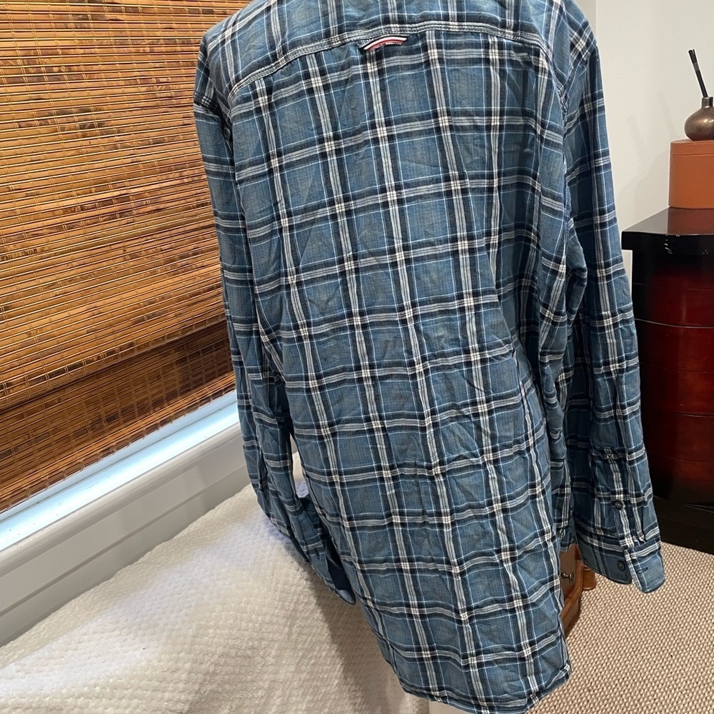 TOMMY HILFIGER BUTTON DOWN - Picture 3 of 9